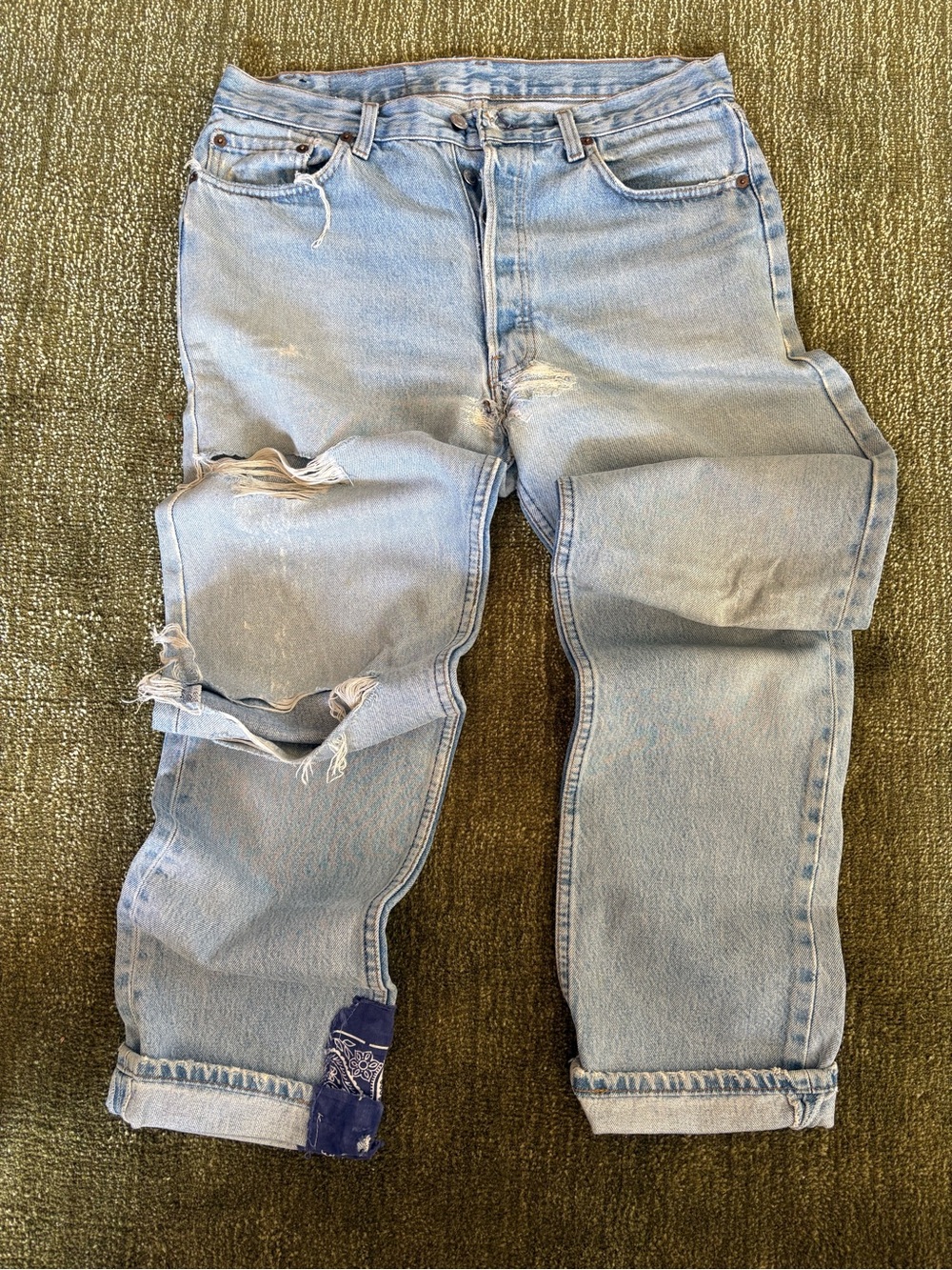 Men's Vintage Light Blue Distressed Levi’s Jeans